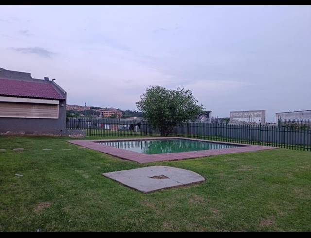 2 BEDROOM TOWNHOUSE FOR SALE IN MULBARTON